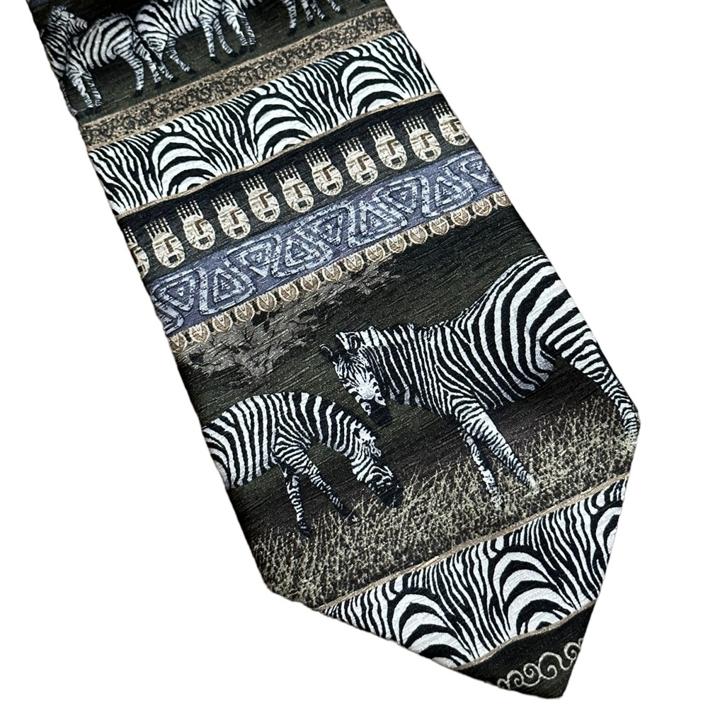 Tesoro Rosso 100% Silk Zebra Tie EUC